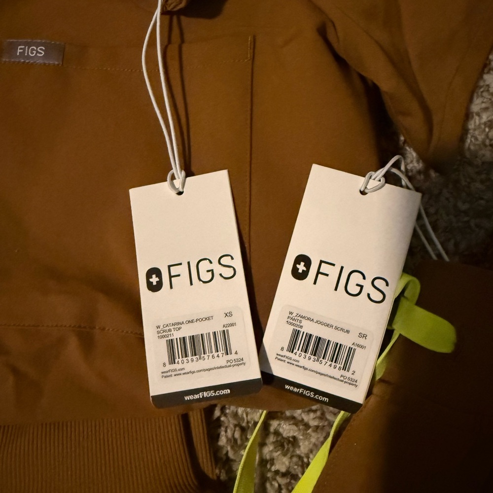 Figs Scrub Set - Picture 8 of 8